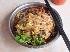 -灵山卢梅燕粉店