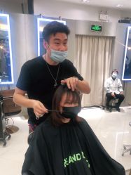 点击看大图 -八佰伴8008星级形象店