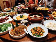 -老滇山寨•云南特色菜•地方菜•民族风情歌舞表演(金碧店)