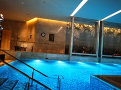 -成都华尔道夫酒店游泳池