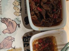 -老乡鸡(上海白玉兰广场店)