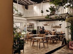 -花苑里咖啡(威远店)
