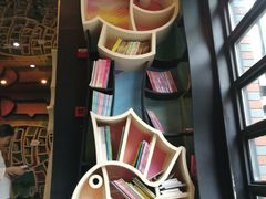 -钟书阁(松江泰晤士小镇店)