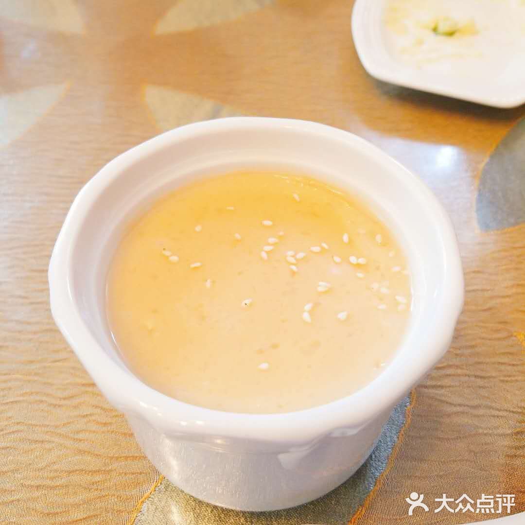 华竹是非常老牌的一家津菜馆,吃了好多年了