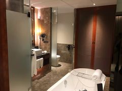 -三亚湾海居铂尔曼度假酒店