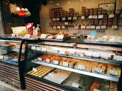 面包甜点陈列柜-赞记龙凤礼饼(宝源路店)