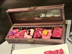 -左庭右院鲜牛肉火锅黑金店(陆家嘴中心店)