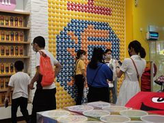 -m豆巧克力世界(上海世茂广场店)