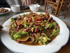 -微山岛春天里酒家