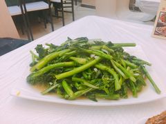 -覃记海鲜美食餐厅