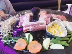 -豚豚家돈돈가韩国锅盖烤肉(新北万达店)