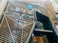 -新华里咖啡书吧(新华书店小寨店)