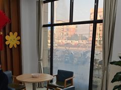 -赫尔森口腔·牙齿种植修复