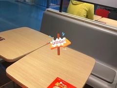-麦当劳(轻轨曹杨路店)