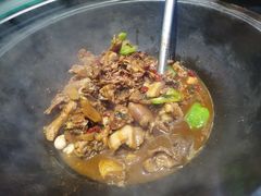 -挂旗柴锅鸡(蚌山区嘉年华店)