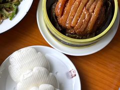 荷香粉蒸肉-莲餐厅·湖北菜·潜江小龙虾店(愚园路店)