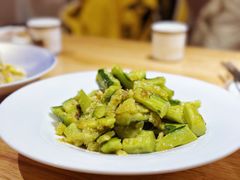 胡麻油拌黄瓜-郭靖内蒙菜·烤全羊·烧烤(望京旗舰店)