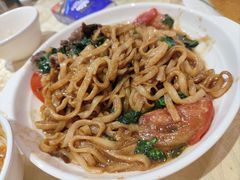 湿炒牛河-老东风菜馆·羊肉火锅·海鲜·砂锅粥