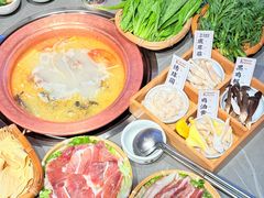 -阿婆情腊排骨火锅(古城旗舰店)