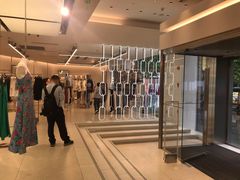 -ZARA(大上海时代广场店)