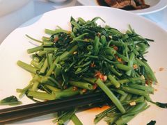 顺德捞通菜-汤城小厨•粤菜•靓汤(金宝街店)
