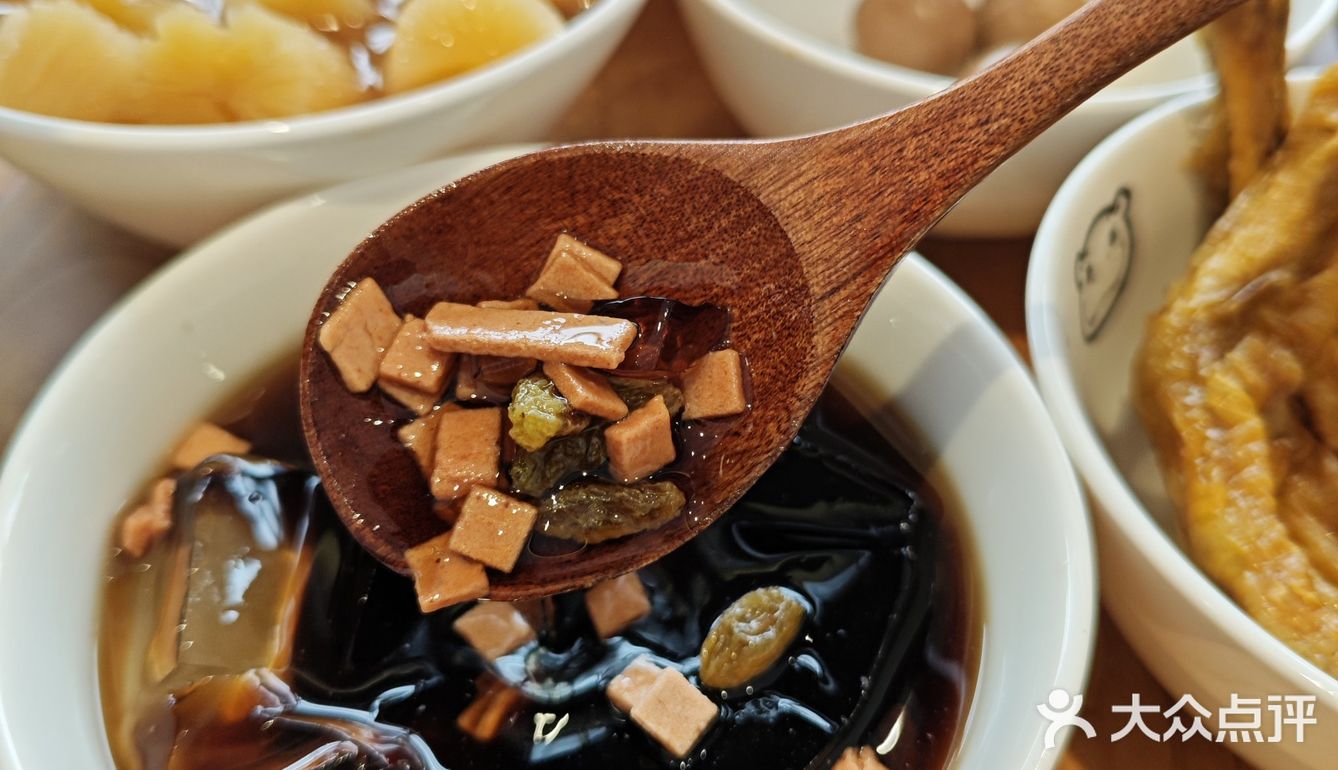 1代30元，4块钱吃一大桌，爽歪歪