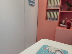 -LESSMORE科技头皮理容中心