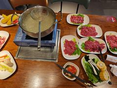 -牛满溢·自助潮汕鲜牛肉火锅(龙汇路店)