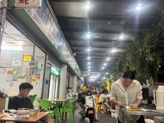 -蚝哥花姐湛江烤生蚝(美丽湾市场店)
