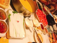 -澳美徕·港式花胶鸡火锅(高新万达店)