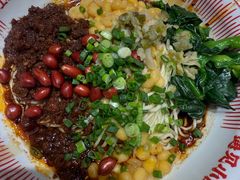 -遇见小面(东方宝泰店)