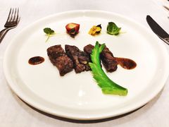 黑椒汁西兰花煎牛小排-Yan Ting 宴庭中餐厅(上海静安瑞吉酒店)