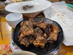 -何氏串串香火锅(翠亨店)