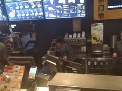 -麦当劳(友谊路得来速店)
