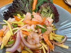 青芒果春虾仁-老滇山寨•云南特色菜•地方菜•民族风情歌舞表演(金碧店)