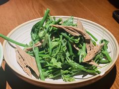 炝拌腐竹丝瓜尖-双流老妈兔头(荟聚店)