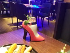 红色高跟鞋-Ambra Haus琥珀屋精酿餐厅(宝山店)