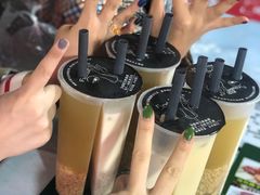 甜胚子绿茶奶茶双拼-放哈·甜醅子奶茶创造者(正宁路店)