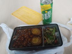 -小镇大厨新概念复合中餐厅(万达广场大连高新店)