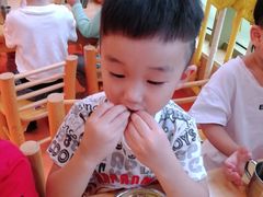 -小门牙好性格托育(北外滩中心)