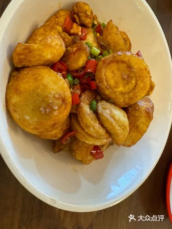 在公司附近，经常过来吃，周围最好吃的一家湘菜馆