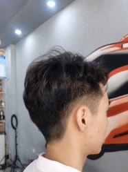 点击看大图 -首艺造型KM潮牌沙龙