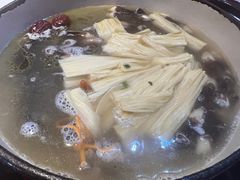 -黑鸡小馆(金源店)