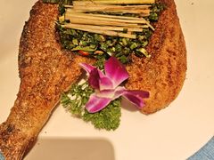 -香巴拉云南餐厅(华莱坞店)