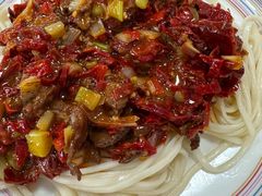 -歹歹的加个面过油肉拌面
