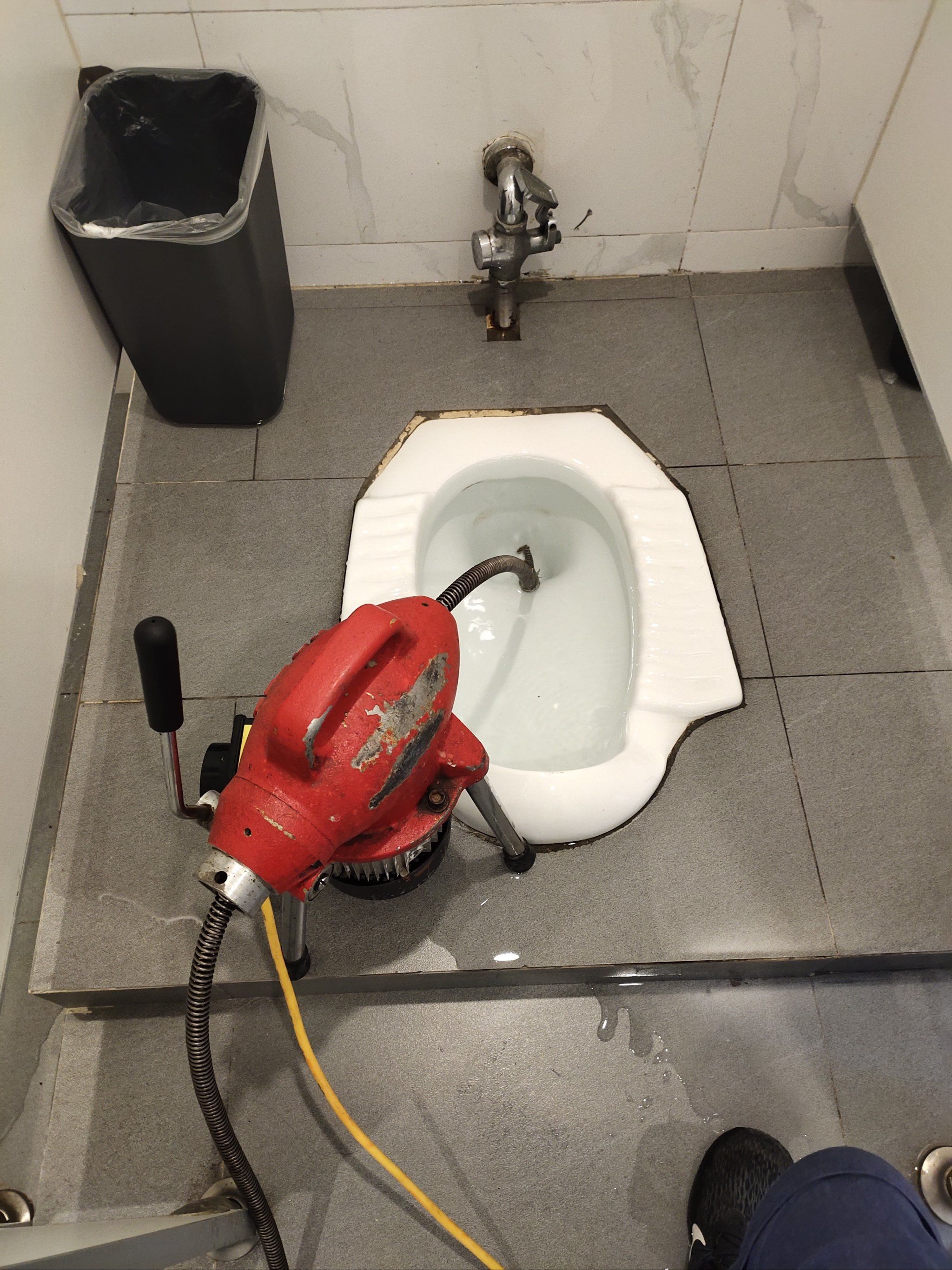 上门服务管道维修马桶维修,马桶安装服务.管道漏水维修