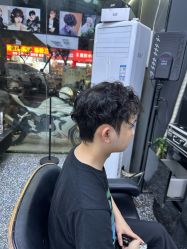 -藤野造型专业烫染接发