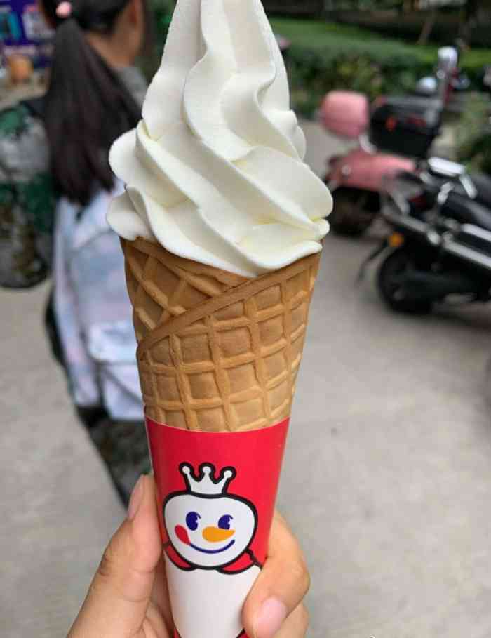 蜜雪冰城南昌工程学院后街瑶湖西二路店