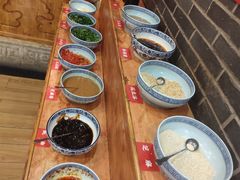 -百年川椒重庆老火锅(光谷店)