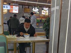 -伊穆祥牛肉面总店·清真